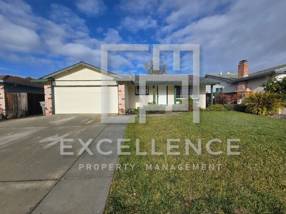 2649 Olivestone Way in San Jose, CA - Building Photo