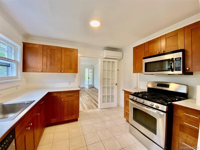 2835 Harbor Ln in Cutchogue, NY - Building Photo - Building Photo