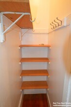 1742 Commonwealth Avenue, Unit 3 in Boston, MA - Foto de edificio - Building Photo