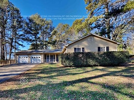 158 Little Brook Dr in Woodstock, GA - Building Photo