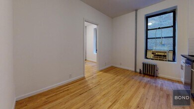 419 E 73rd St in New York, NY - Building Photo - Building Photo