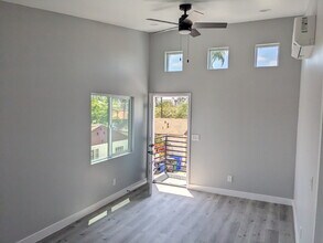 4343 Bancroft St in San Diego, CA - Building Photo - Building Photo