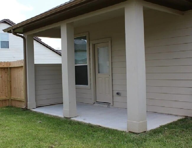 12155 Pia Drive in Houston, TX - Building Photo - Building Photo
