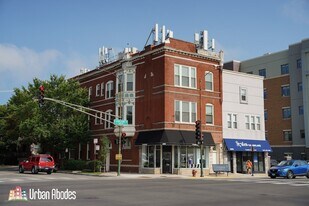 3559 N Ashland Ave, Unit J02W in Chicago, IL - Building Photo