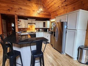 306 Henry Dingus Way in Maggie Valley, NC - Building Photo - Building Photo