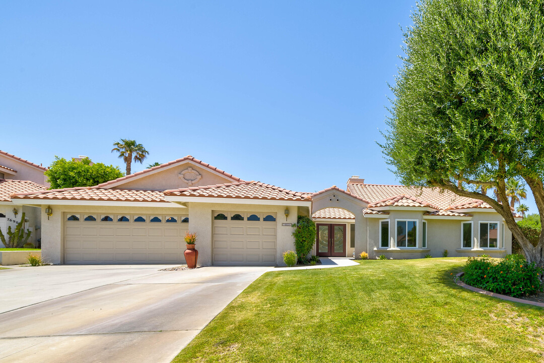 76924 London Ct in Palm Desert, CA - Building Photo