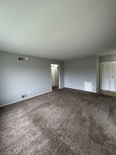 11335 Old Goddard Rd in Allen Park, MI - Building Photo - Building Photo