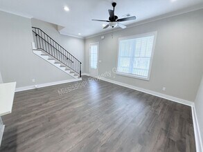 1402 Pleasant Dr in Oxford, MS - Building Photo - Building Photo
