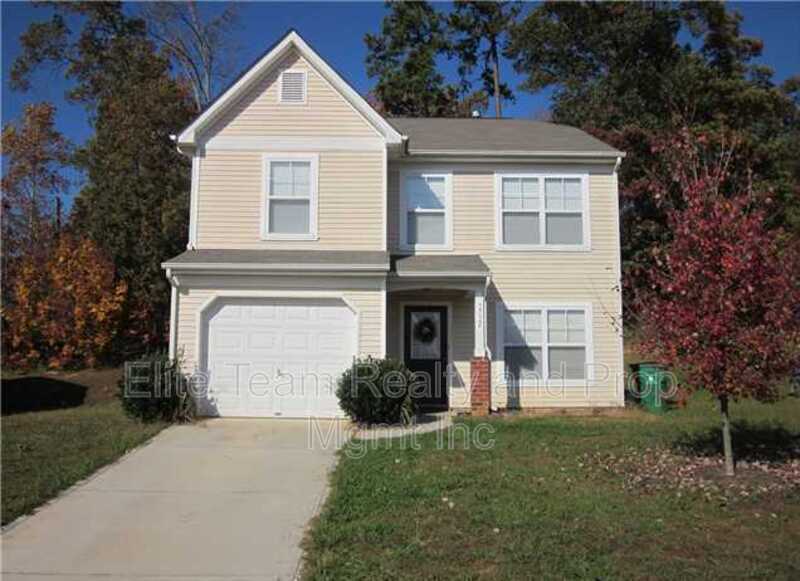1732 Carmenet Ln in Charlotte, NC - Building Photo