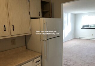 216 Revere Beach Pkwy in Chelsea, MA - Building Photo - Building Photo