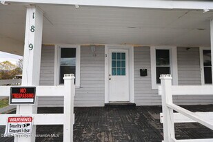 189 Nottingham St in Plymouth, PA - Building Photo