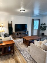 350 May St in Bishop, CA - Building Photo - Building Photo