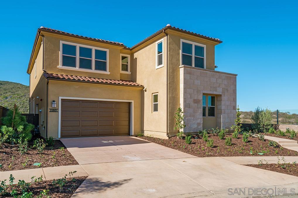 15801 Sarah Ridge Rd in San Diego, CA - Building Photo