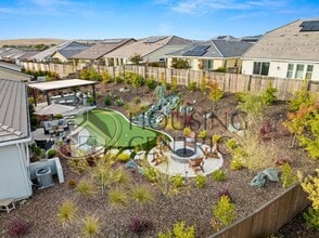 3061 Calypso Cir in El Dorado Hills, CA - Building Photo - Building Photo