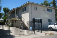 Cottage Manor in Sacramento, CA - Foto de edificio - Building Photo