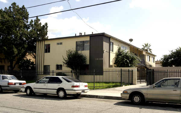 11116 Klingerman St in El Monte, CA - Foto de edificio - Building Photo