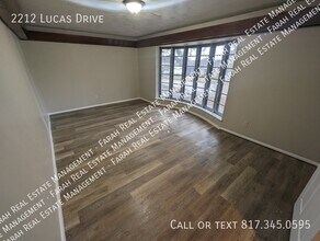 2212 Lucas Dr in Fort Worth, TX - Building Photo - Building Photo