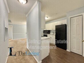 18001 Richmond Pl Dr in Tampa, FL - Foto de edificio - Building Photo