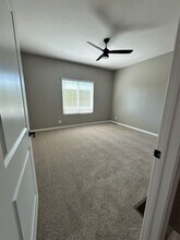 8126 S 177th St in Omaha, NE - Building Photo - Building Photo