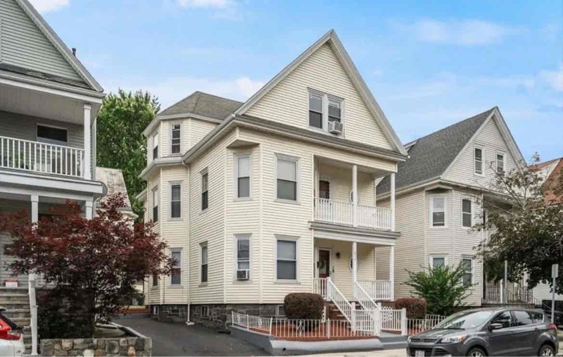 214 Highland Ave in Somerville, MA - Building Photo