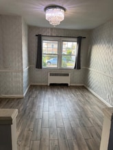 26 Frazier St in Hempstead, NY - Building Photo - Building Photo