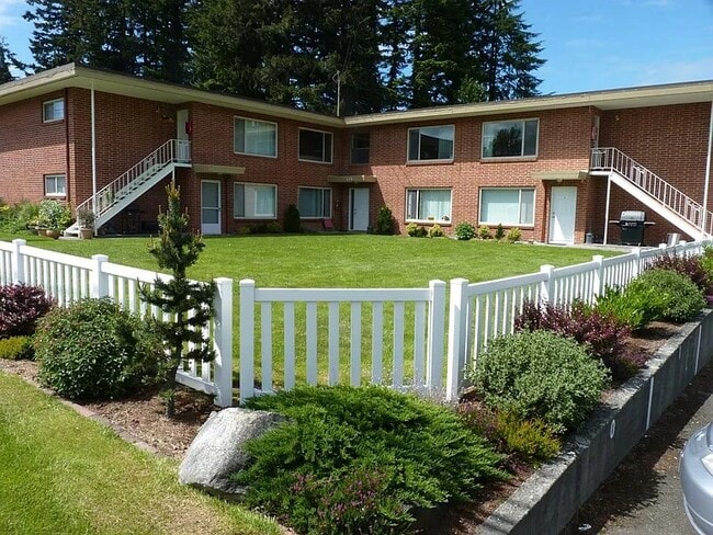 729 Pecks Dr, Unit 6 in Everett, WA - Building Photo - Building Photo