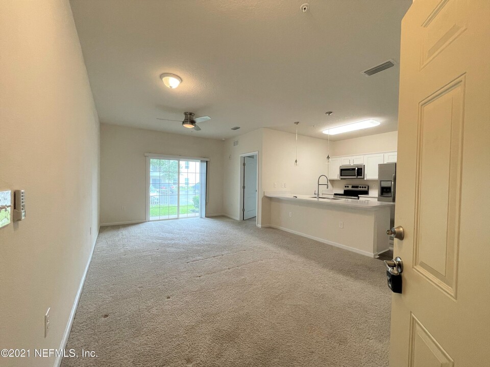 4958 Key Lime Dr-Unit -105 in Jacksonville, FL - Building Photo