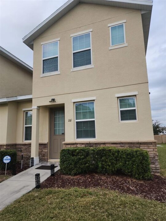 116 Holly Village Dr in Davenport, FL - Building Photo