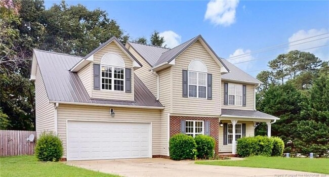 10 Valley View Ct in Sanford, NC - Foto de edificio - Building Photo