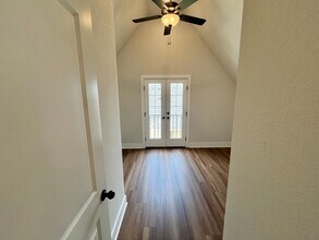 127 N Hawkstone Dr in Fayetteville, AR - Building Photo - Building Photo