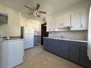 4406 Gifford Ave, Unit 2B in Cleveland, OH - Foto de edificio - Building Photo