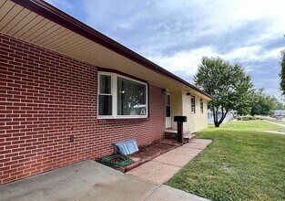 2509 Washington St in Bellevue, NE - Building Photo - Building Photo