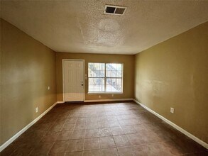 10235 Algiers Rd in Houston, TX - Building Photo - Building Photo