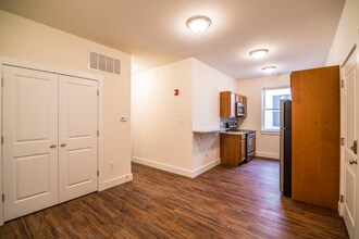 411 N 34th St in Philadelphia, PA - Building Photo - Building Photo