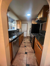 1630 Griffith Park Blvd-Unit -4 in Los Angeles, CA - Building Photo - Building Photo
