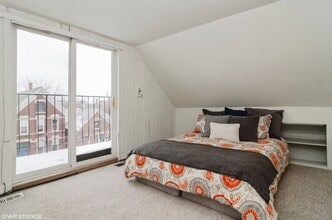 2141 W Webster Ave, Unit 2R in Chicago, IL - Building Photo - Building Photo
