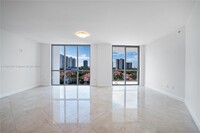 3030 NE 188th St in Aventura, FL - Foto de edificio - Building Photo