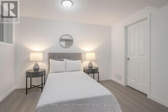 58 Carrington Pl in Guelph, ON - Building Photo - Building Photo