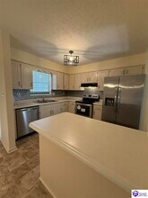 105 Candy Ct in Radcliff, KY - Building Photo - Building Photo