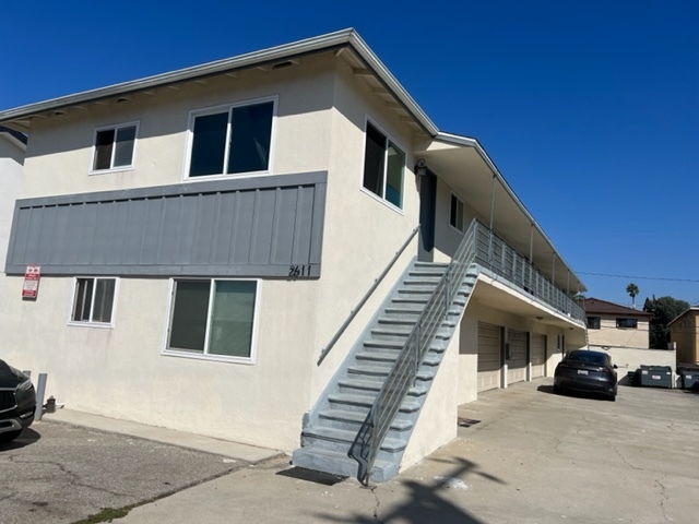 2611 Mathews Ave, Unit #5 in Redondo Beach, CA - Building Photo