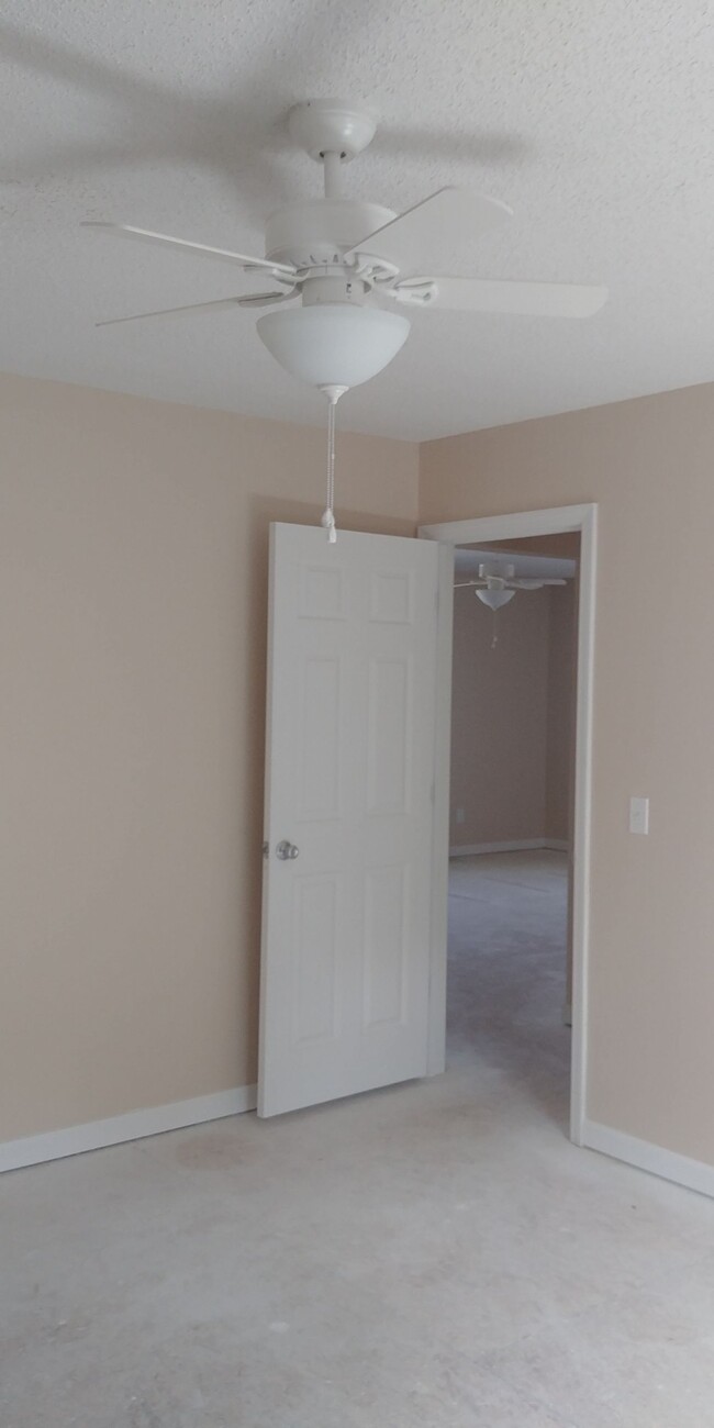 139 Calvin Ct, Unit C in West Columbia, SC - Building Photo - Building Photo