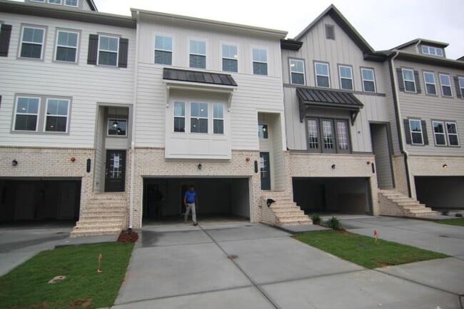 property at 501 Stagecoach Bnd SE