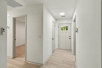 42 Peppertree Ln in Charleston, SC - Building Photo - Building Photo