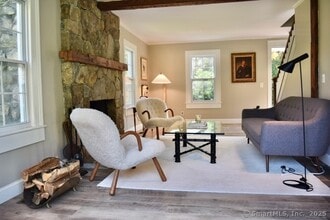 41 Hipp Rd in New Milford, CT - Foto de edificio - Building Photo