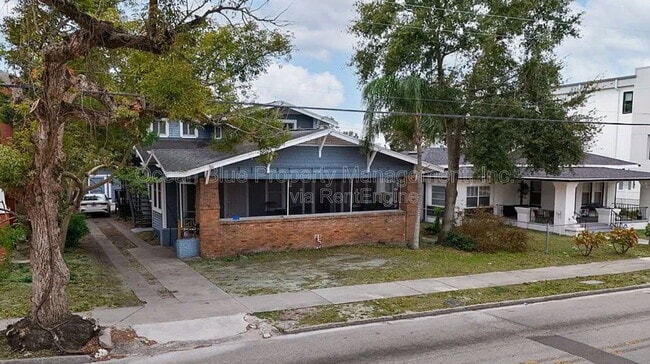 property at 316 W Columbus Dr