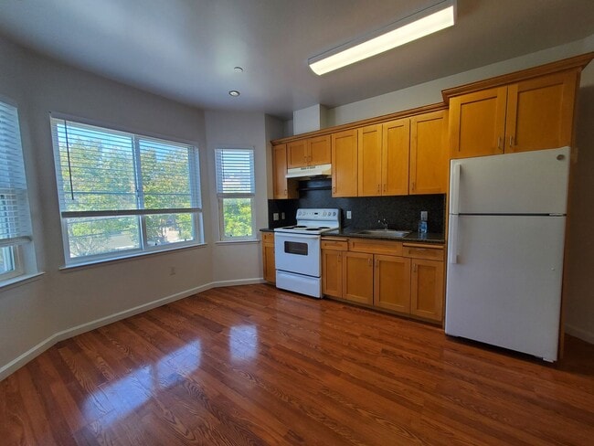 property at 805 Rutland St