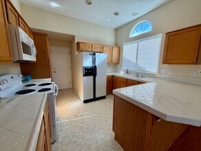 6125 Greenbrook Dr in Reno, NV - Building Photo - Building Photo