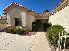 10041 Woodhouse Dr in Las Vegas, NV - Building Photo - Building Photo