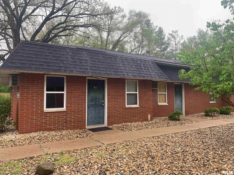 140 W Bluff St-Unit -C3 in East Peoria, IL - Building Photo