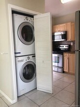 431 NE 75th St-Unit -R in Miami, FL - Building Photo - Building Photo